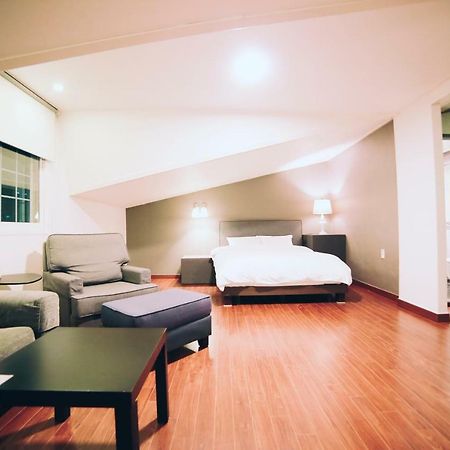 Gonggan Residence Hotel Geoje Exterior photo